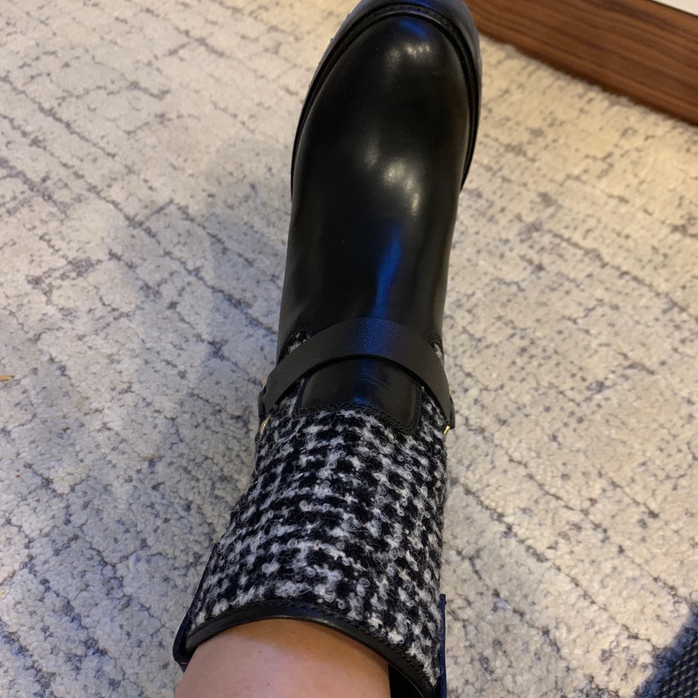 MONCLER boots 👢 - Picture 10 of 11